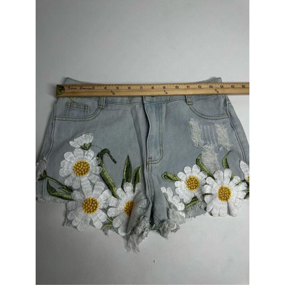 36Point5 Embroidery Denim Shorts Hippie High Waist Floral Bottoms Size L Y2K - Picture 4 of 11